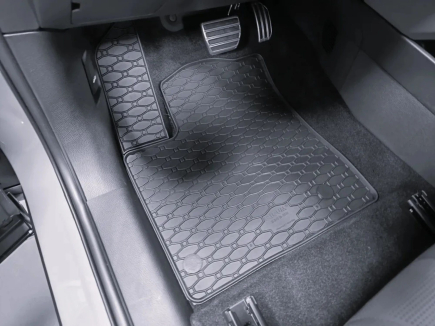 Mitsubishi Outlander 2022-től gumiszőnyeg
